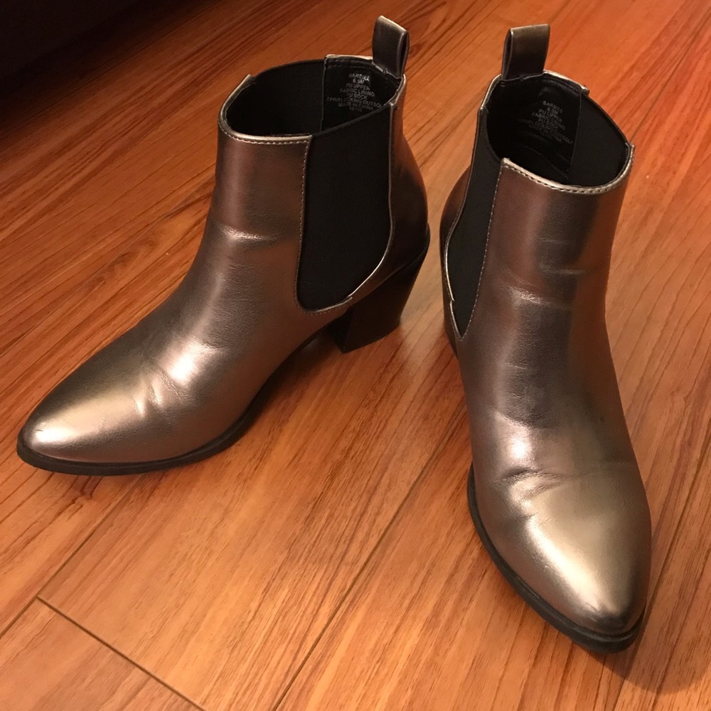 Booties Madden Girl 6.5